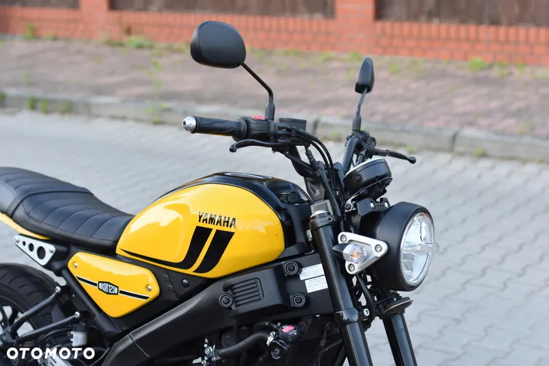 Yamaha XSR - 4