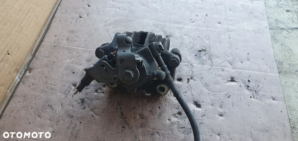 Zacisk hamulcowy lewy tył tylny lewy VW Polo V 6R - 3