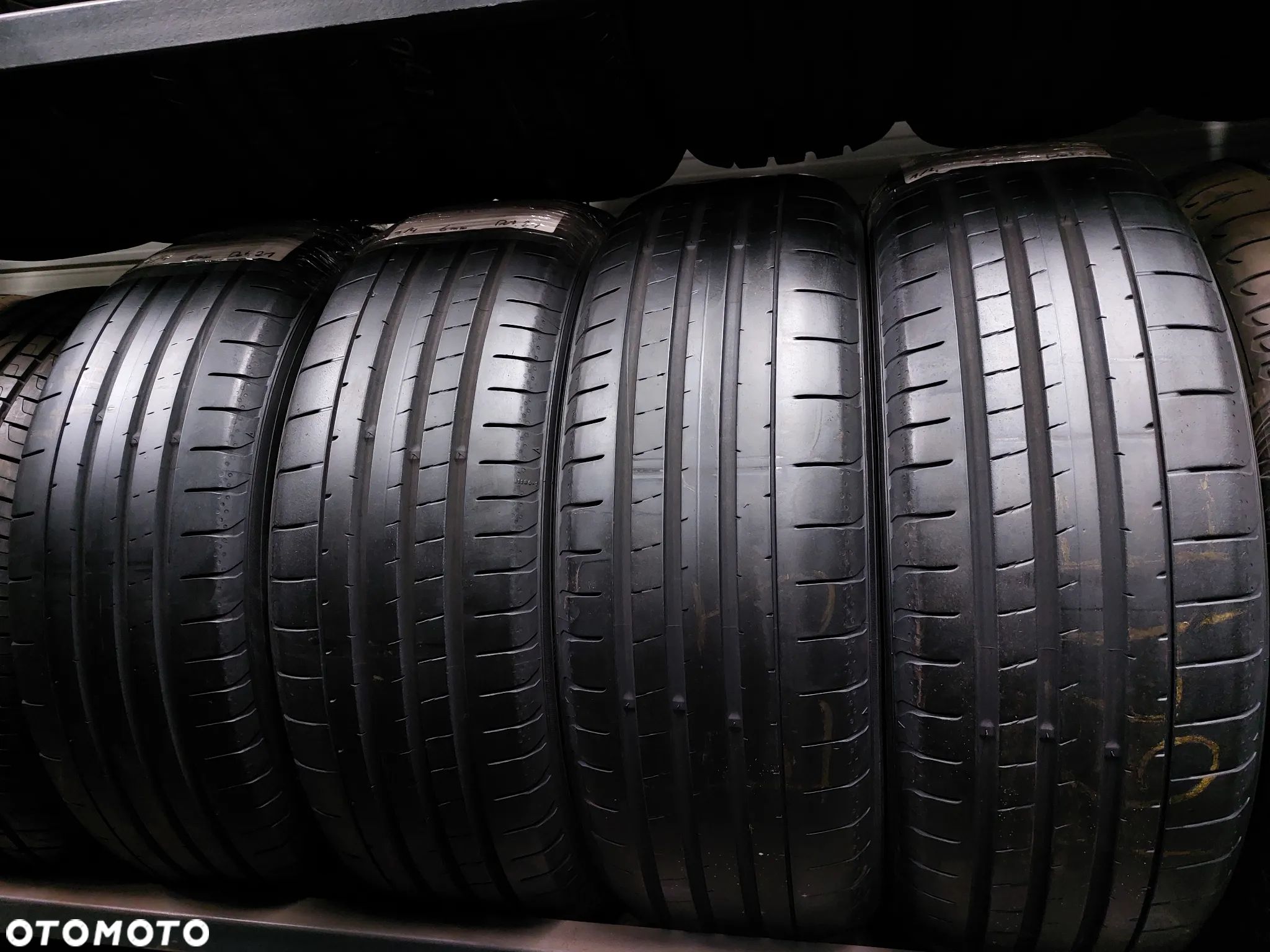 225/60 R18 OPONY YOKOHAMA ADVAN SPORT V107 DOT21 - 1