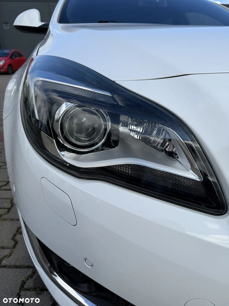 Opel Insignia - 11