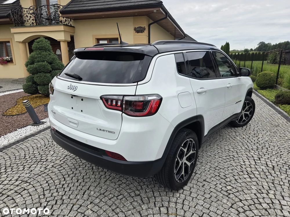 Jeep Compass - 28