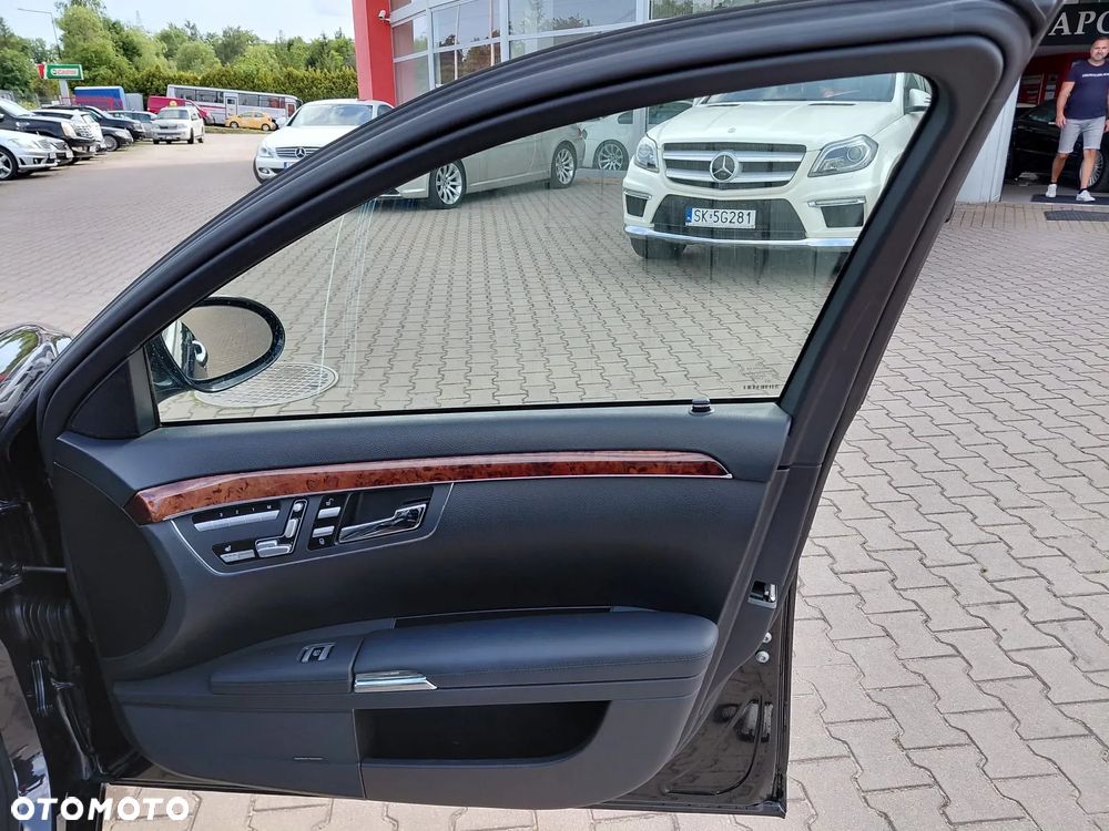 Mercedes-Benz Klasa S 500 4-Matic - 16