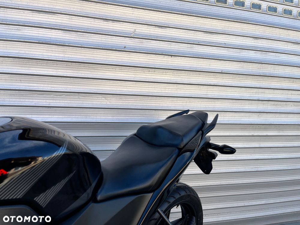 Honda CBR - 25