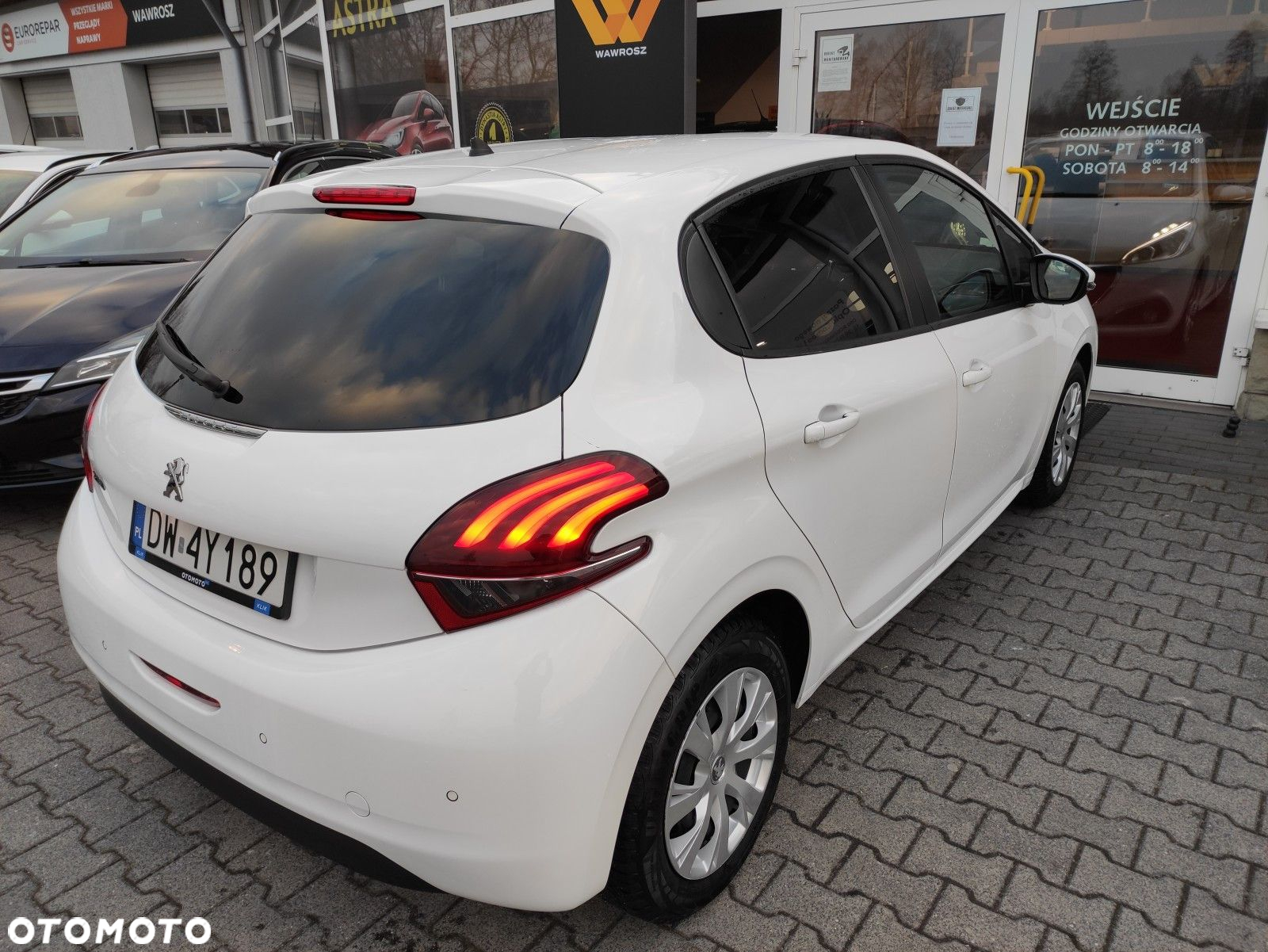 Peugeot 208 1.2 PureTech GPF Allure S&S - 10