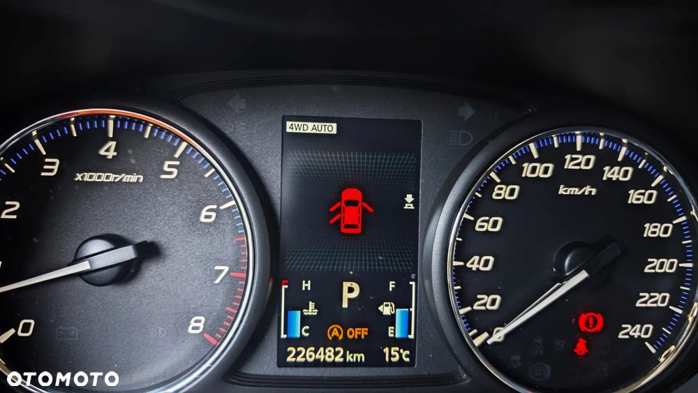 Mitsubishi Outlander 2.0 Instyle Navi 4WD CVT - 14