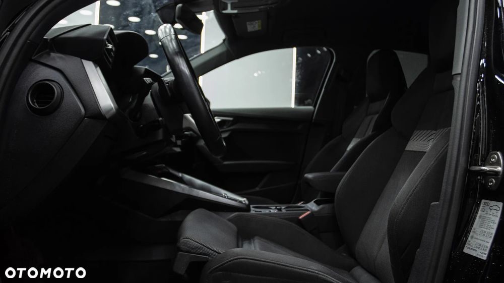 Audi A3 Limousine 35 TFSI mHEV S Line S tronic - 14