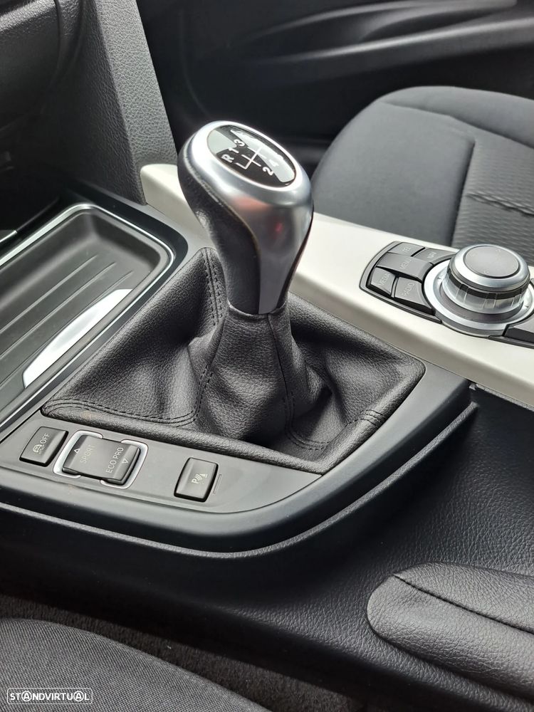 BMW 320 d - 32