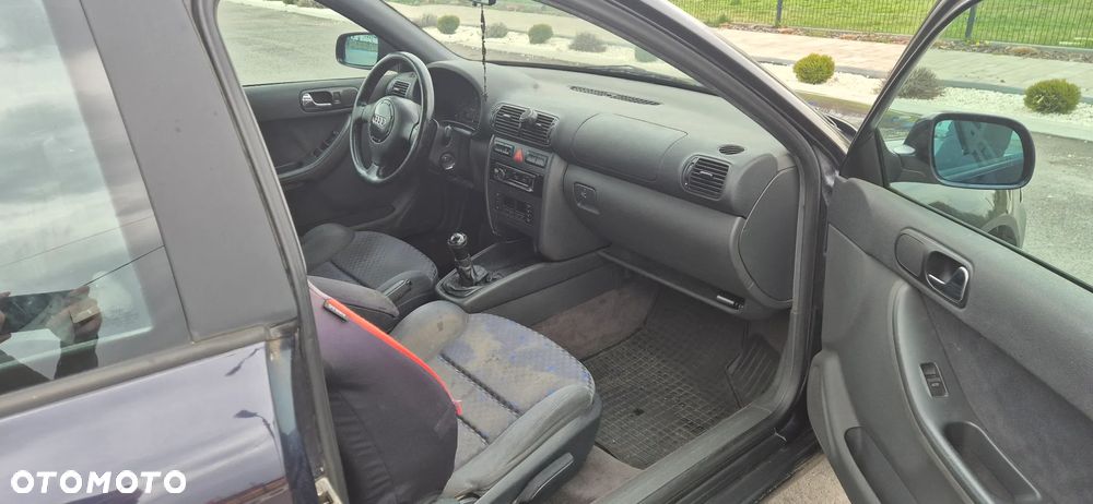 Audi A3 3-drzwiowe 1.8T Ambiente - 9