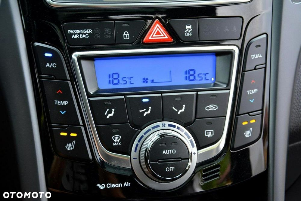Hyundai i30 1.6 GDI BlueDrive Premium - 27