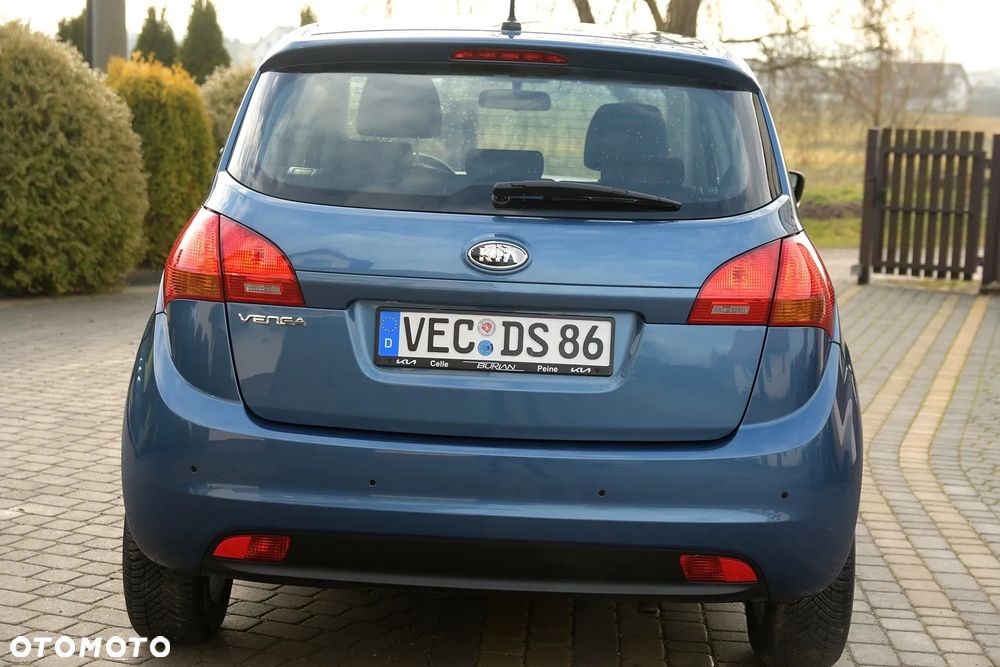 Kia Venga - 6