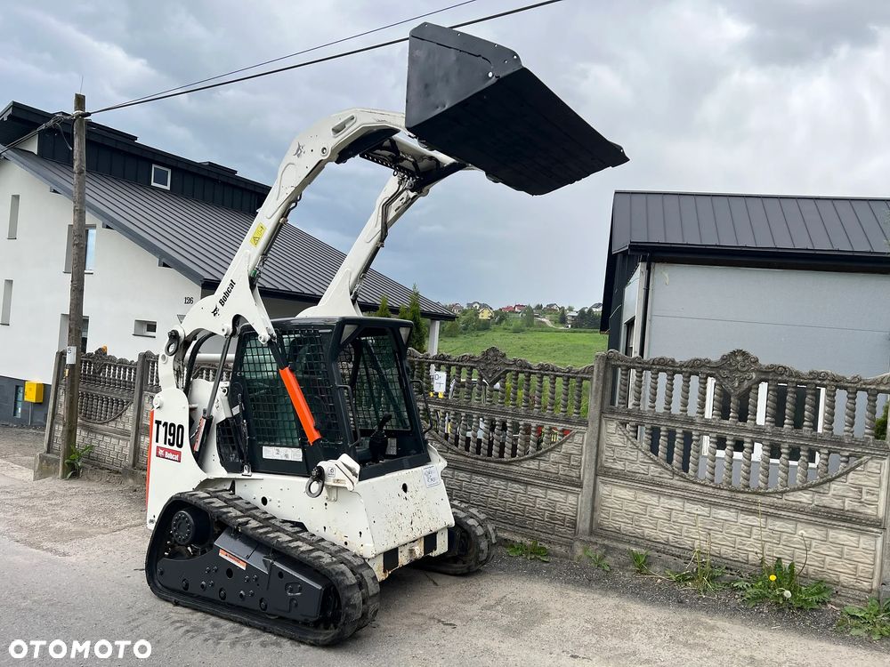 Bobcat T190 | Ładowarka Gąsienicowa BOBCAT T 190 | Joystick | Łyżka | Widły | Waga 3450kG | Miniładowarka | Stan Bardzo Dobry | CENA BRUTTO | - 16