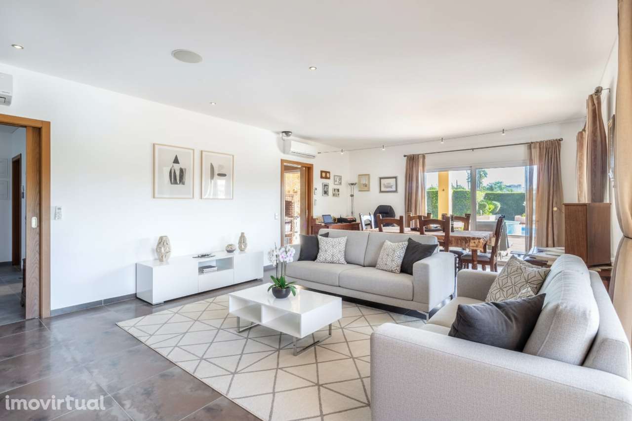 ELEGANTE MORADIA T3+1 COM VISTA MAR EM PORTO DE MÓS, LAGOS - Grande imagem: 3/60