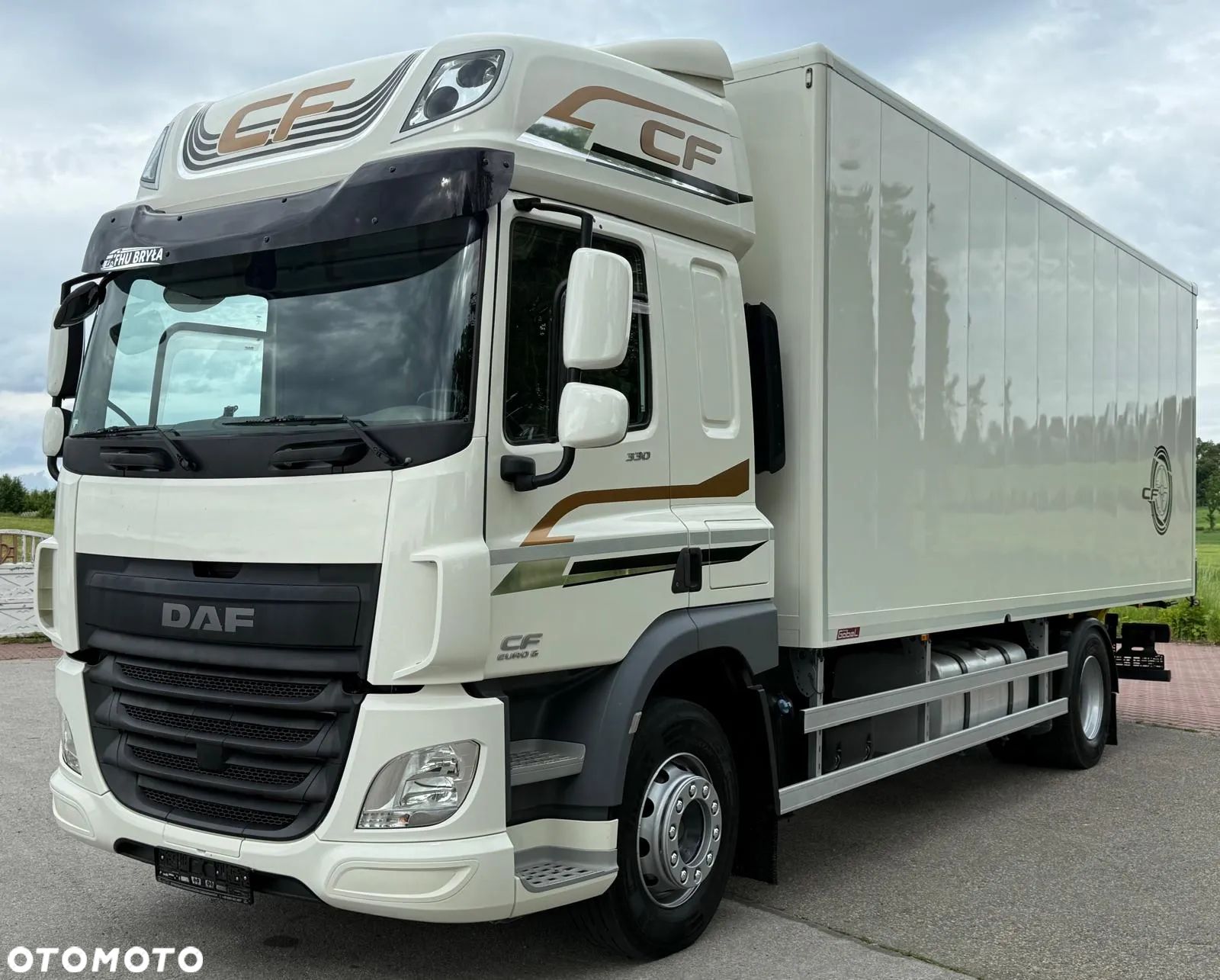 DAF CF 330/10.2017/KONTENER MEBLOWY/IZOTERMA/WINDA/18 PALET/E6/NISKI PRZEBIEG/Z NIEMIEC/JAK NOWY/DUŻY SILNIK  10 837cm3// - 1