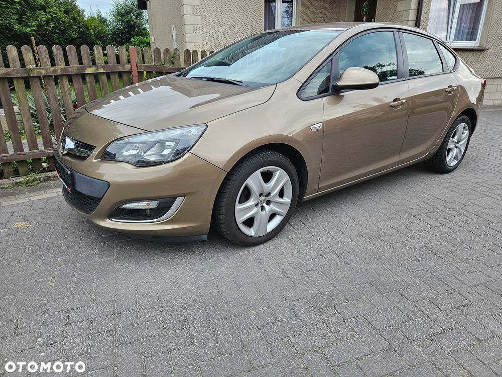 Opel Astra 1.6 Edition 111 Jahre - 2