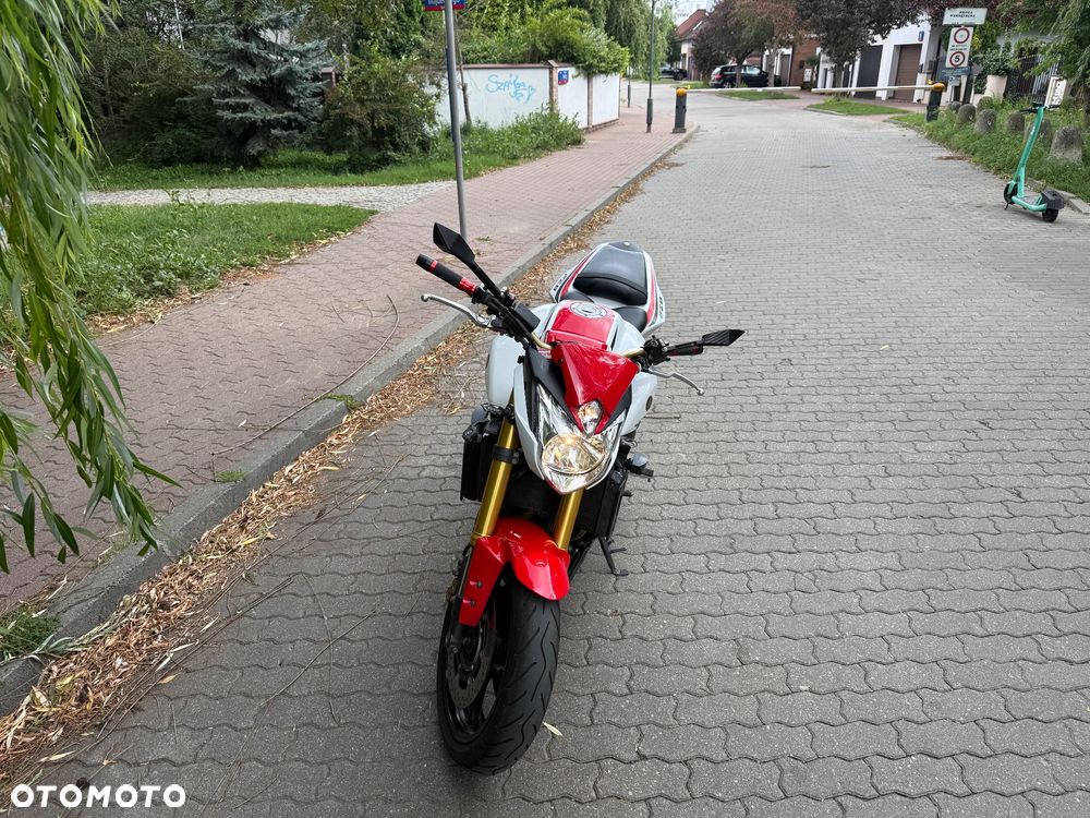Yamaha FZ8 - 3