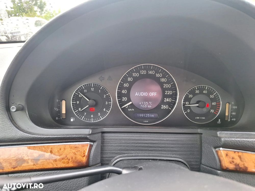 Mercedes-Benz E - 14