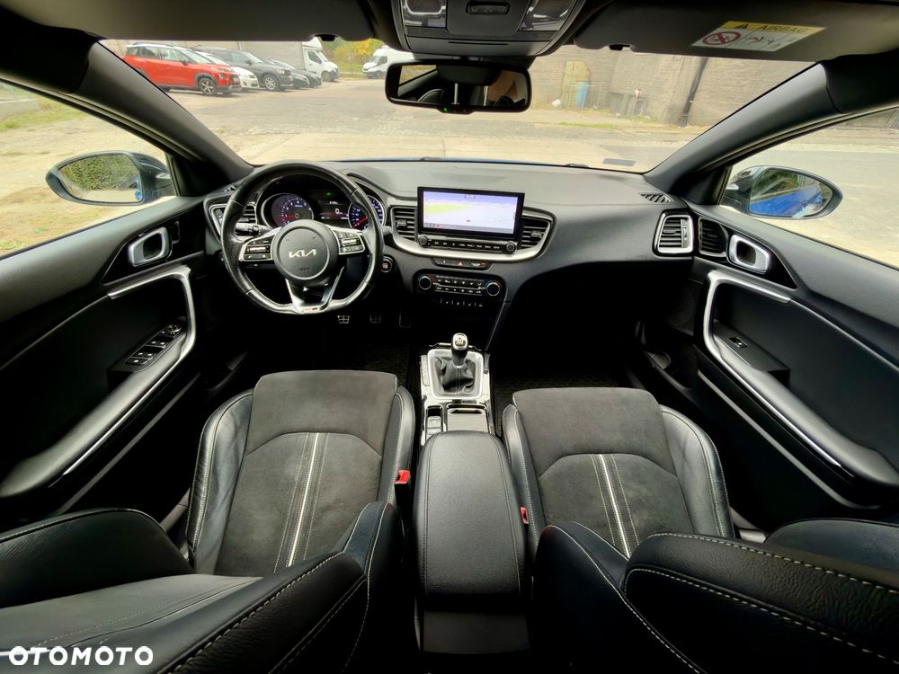 Kia ProCeed 1.5 T-GDI GT Line - 14
