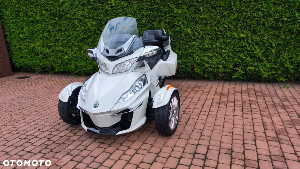 Can-Am Spyder - 2