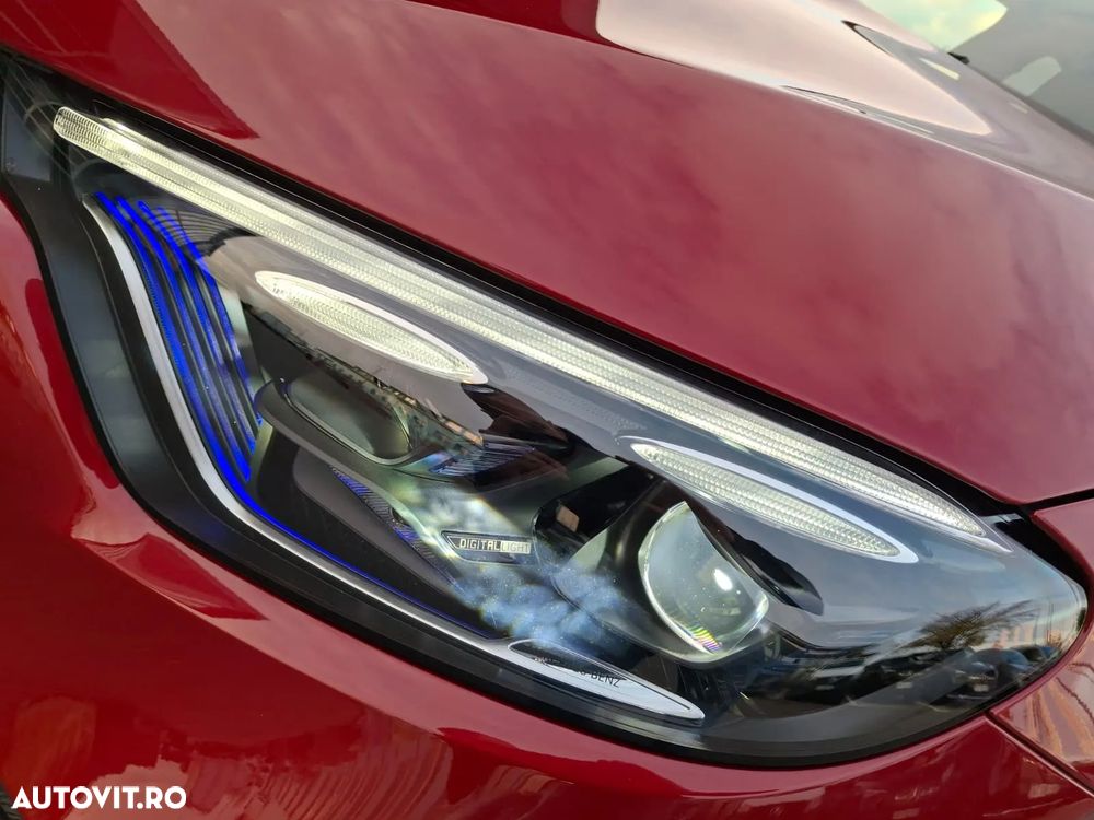 Mercedes-Benz GLC 300 e 4MATIC - 32