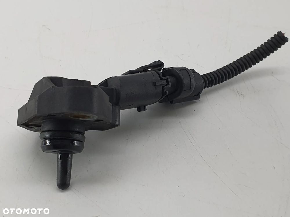 IVECO EUROCARGO  CZUJNIK DOŁADOWANIA CISNIENIA TURBINY  0281002420 - 4