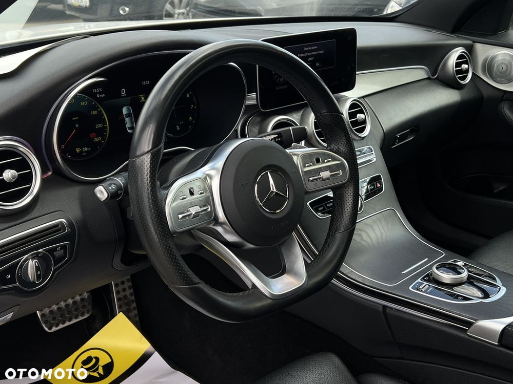 Mercedes-Benz Klasa C 300 9G-TRONIC Avantgarde - 13