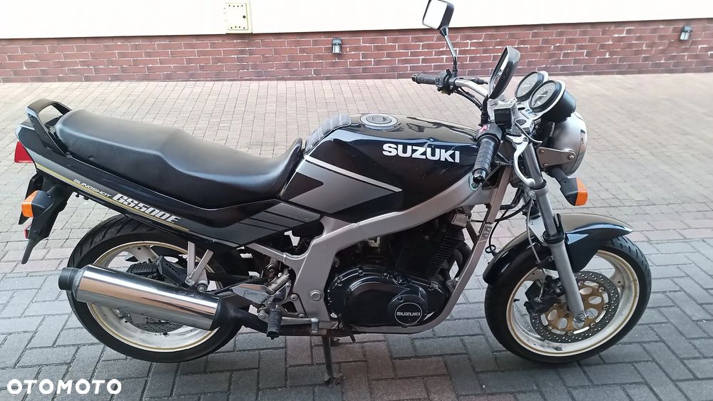 Suzuki GS - 9
