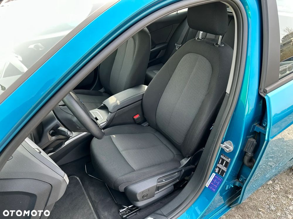 BMW Seria 1 118i - 11