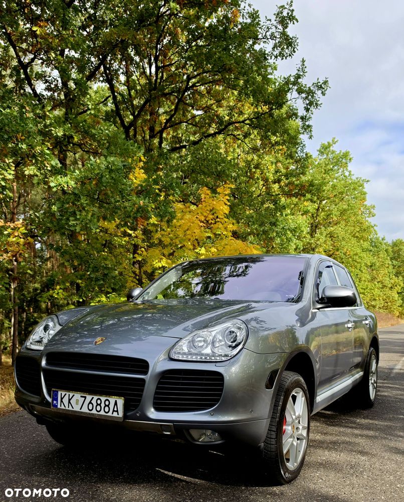 Porsche Cayenne - 1