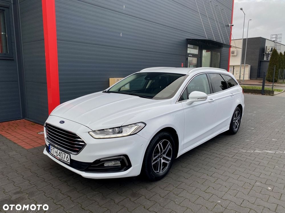 Ford Mondeo 2.0 Hybrid Titanium - 1