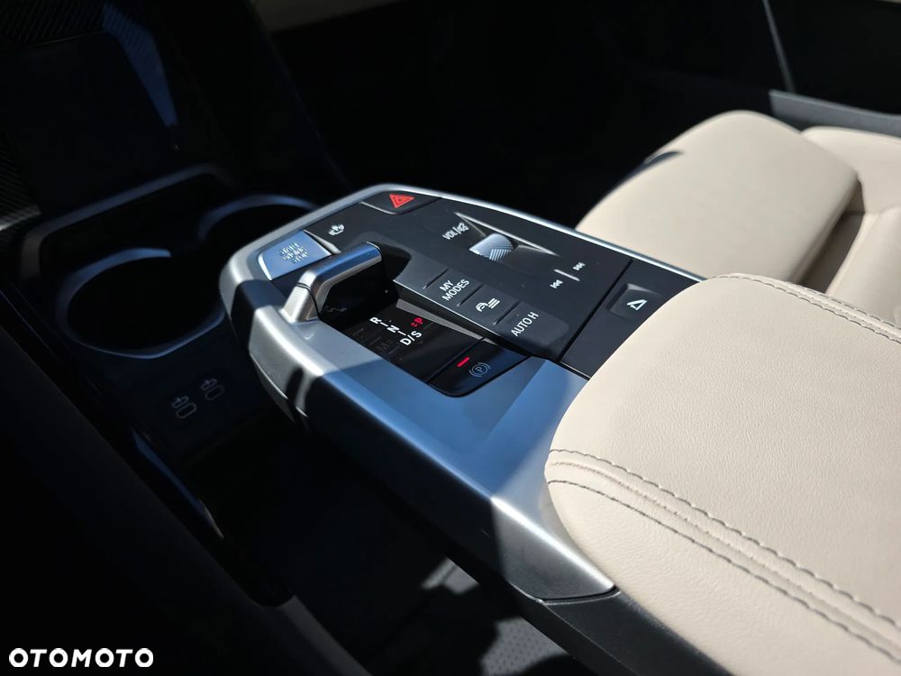 BMW X1 sDrive18i M Sport - 12