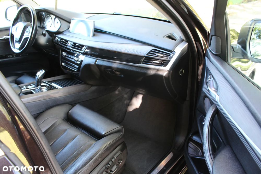 BMW X5 xDrive25d - 29