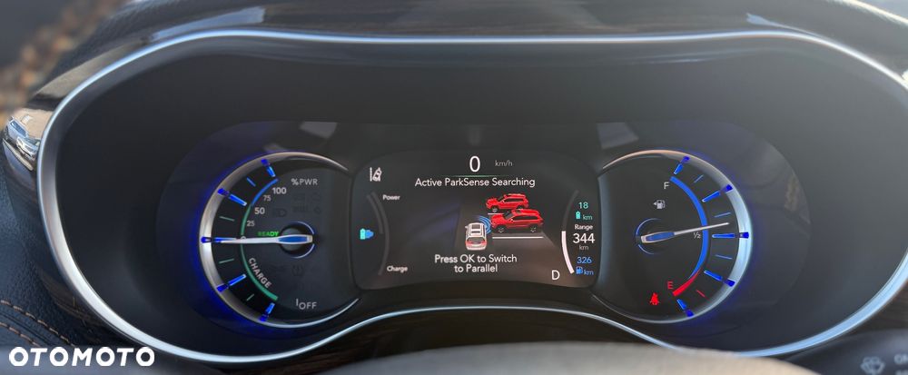 Chrysler Pacifica - 35