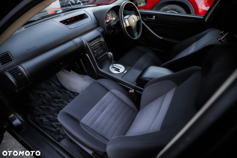 Nissan Skyline - 12
