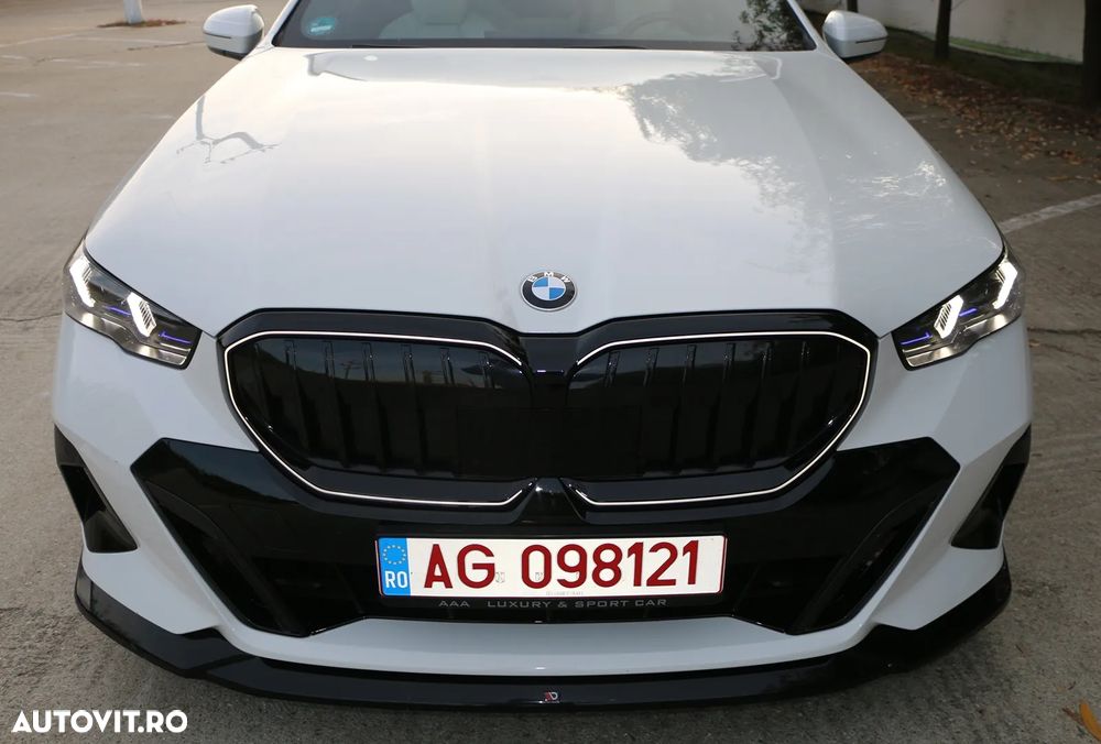 BMW Seria 5 520i AT MHEV - 17