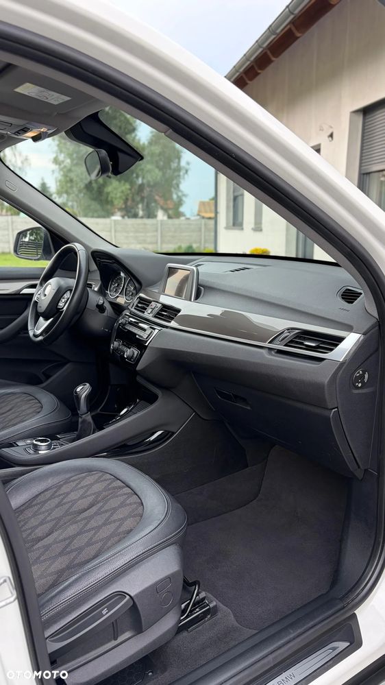 BMW X1 sDrive18i - 32