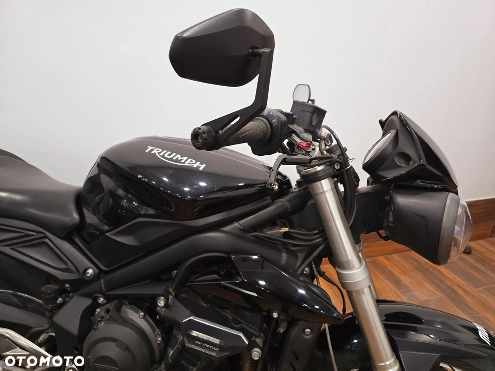 Triumph Street Triple - 11