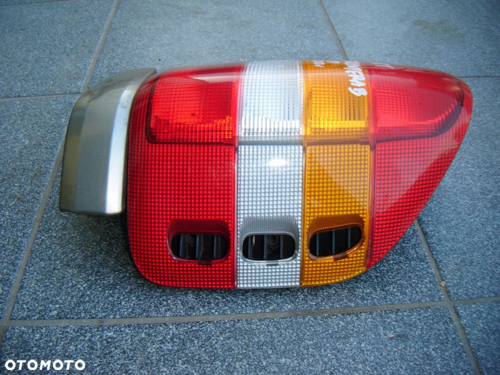 opel forntera b 00r 5d lampa prawy tył - 2