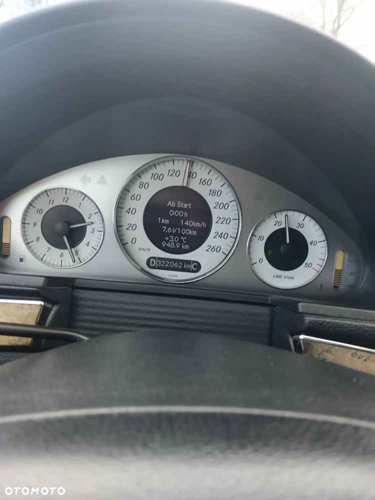 Mercedes-Benz Klasa E 320 CDI 4-Matic Avantgarde - 8