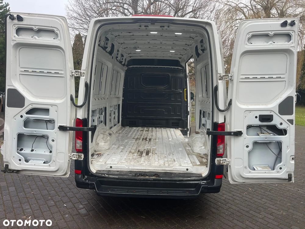 Volkswagen Crafter - 11