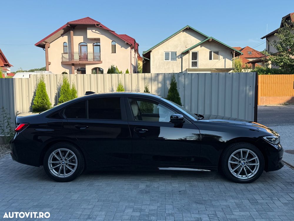 BMW Seria 3 320d xDrive AT MHEV - 12