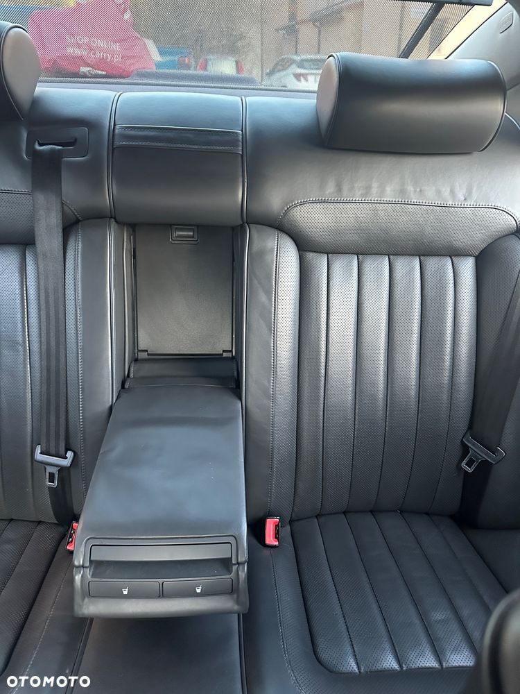 Volkswagen Phaeton - 7