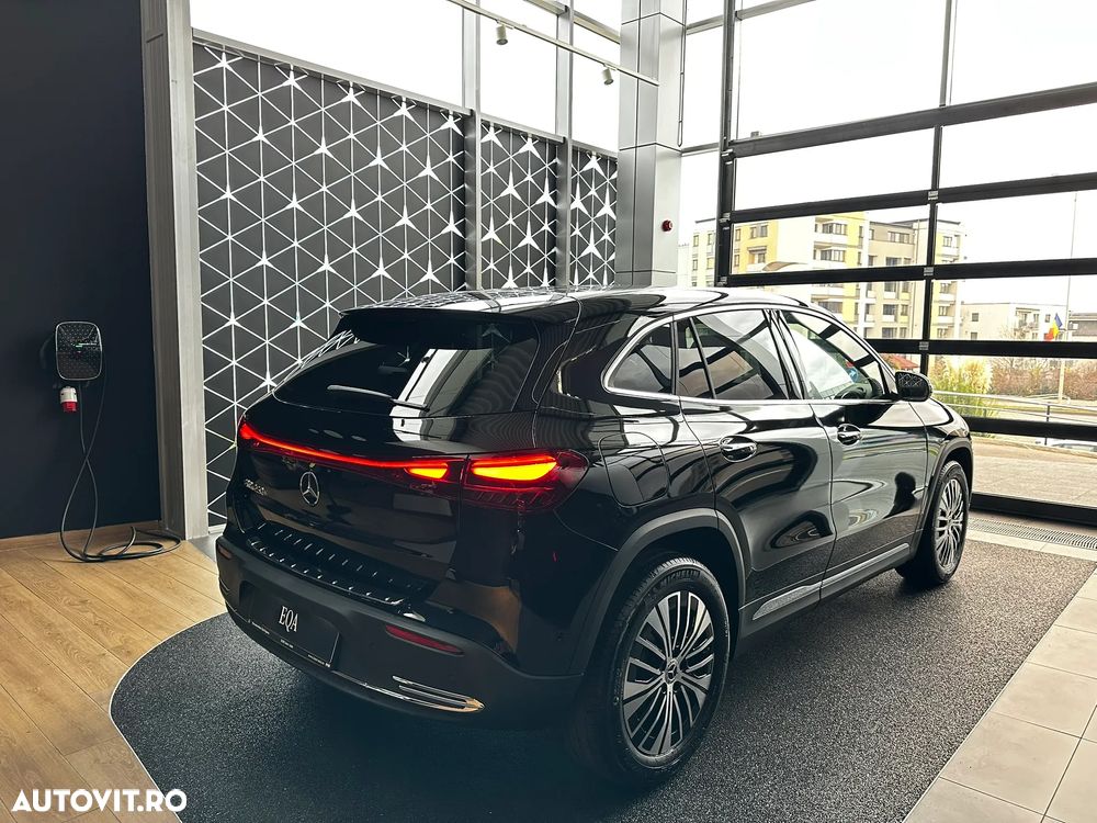 Mercedes-Benz EQA 250+ - 4