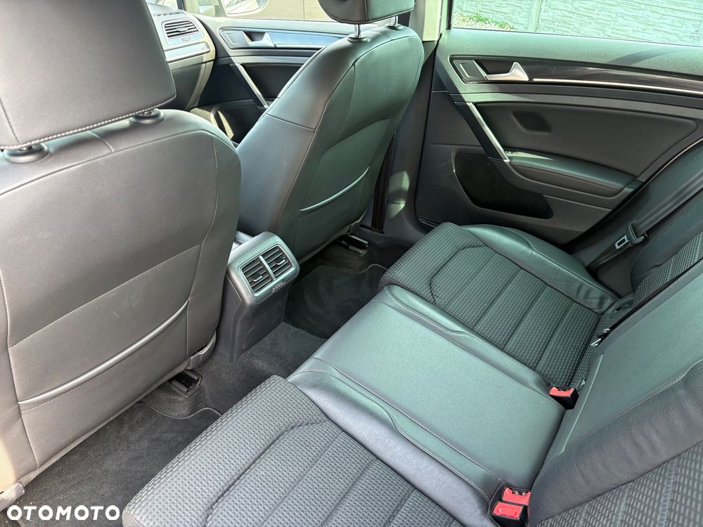 Volkswagen Golf 1.4 TSI Highline - 17