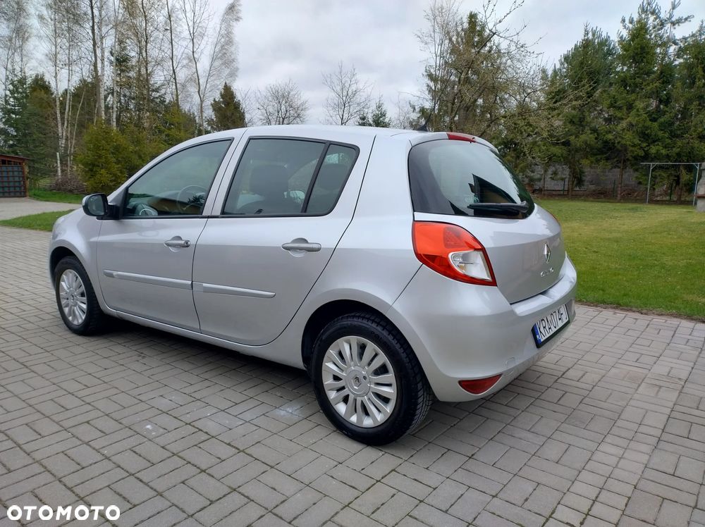 Renault Clio 1.2 16V 75 Dynamique - 6