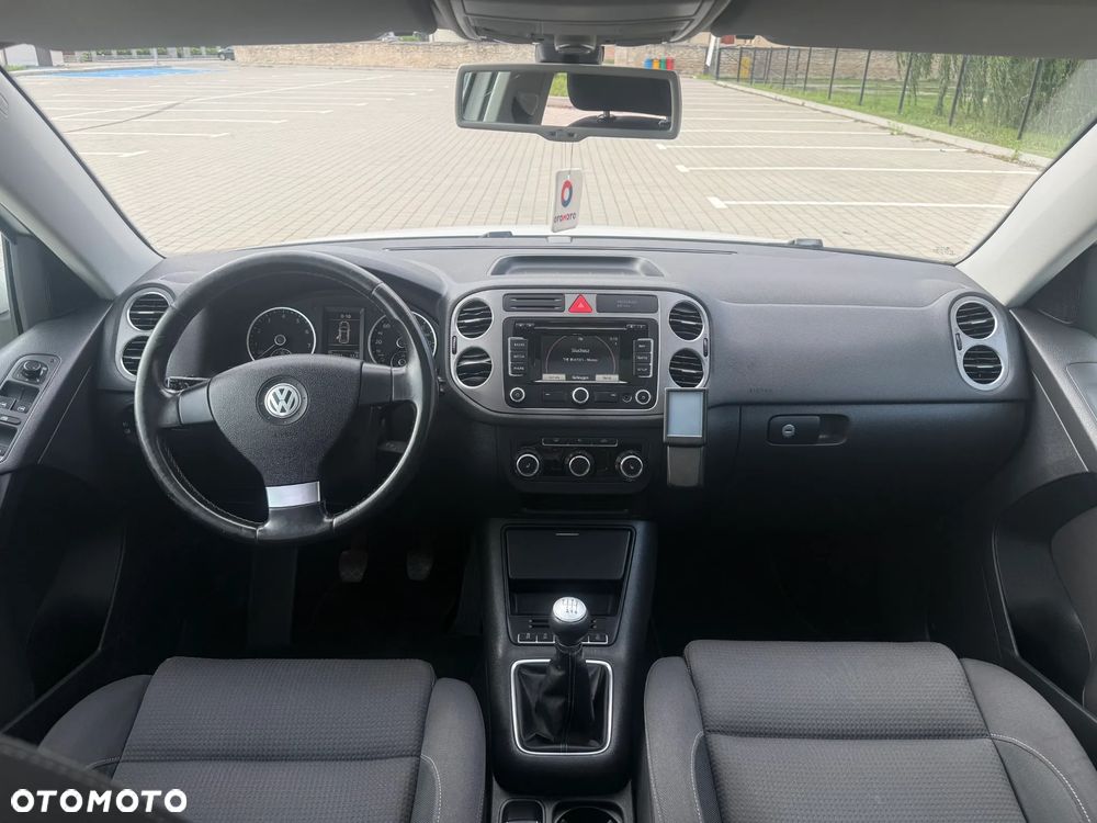 Volkswagen Tiguan - 14