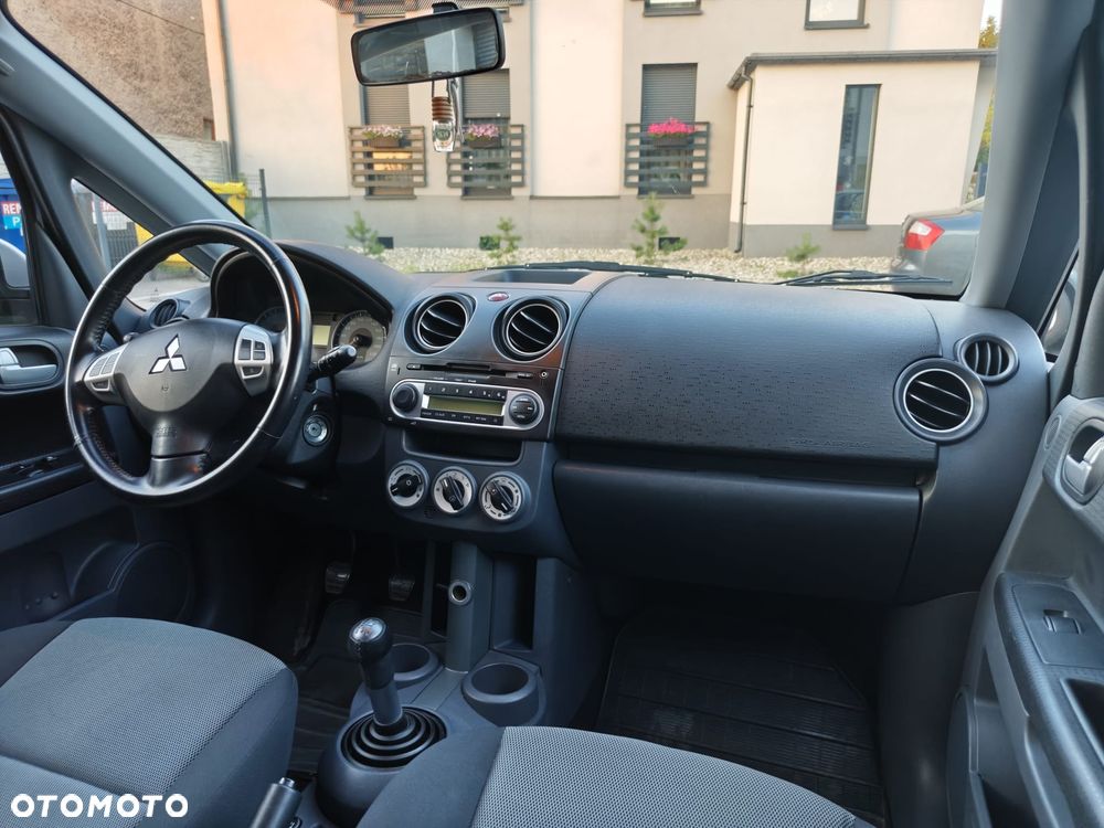 Mitsubishi Colt 1.3 Invite Edition Gold - 5