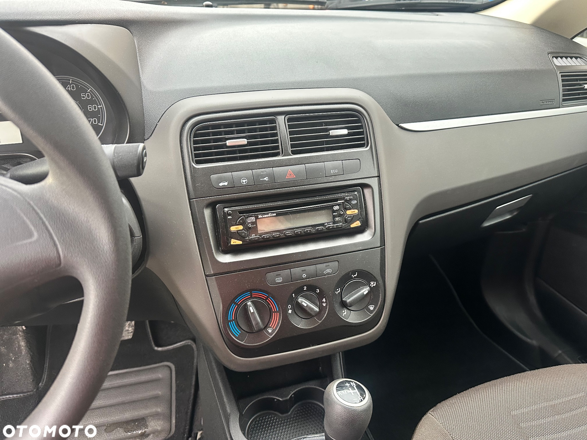 Fiat Grande Punto 1.4 8V Dualogic Active - 34