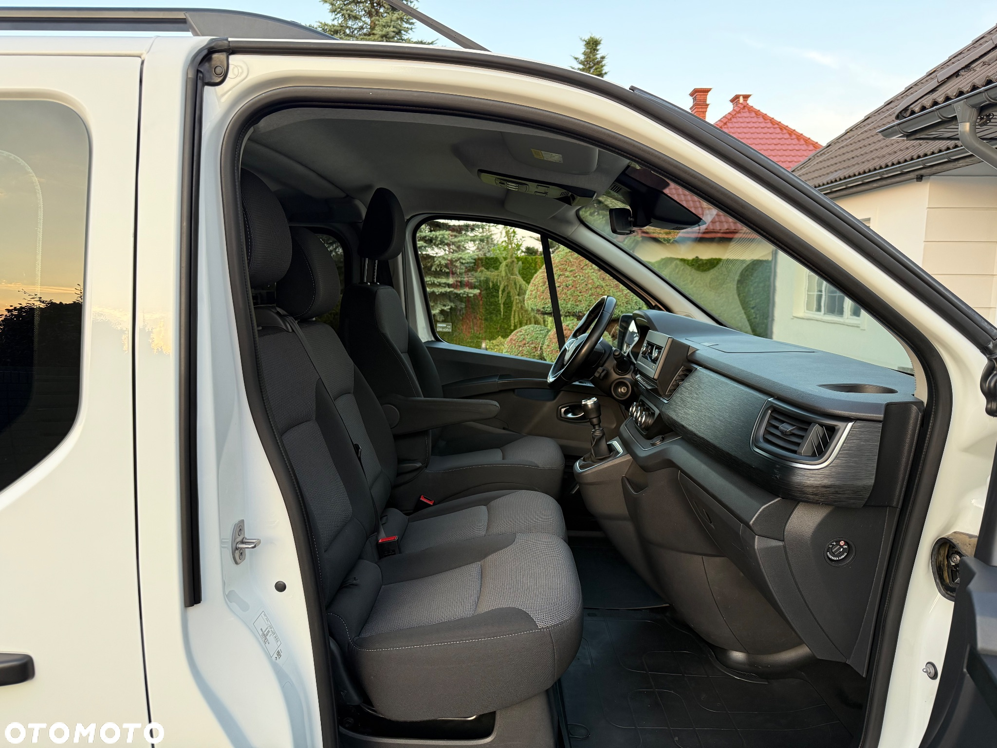 Renault Trafic 2.0 dCi L2H1 HD Extra (bryg.) - 27
