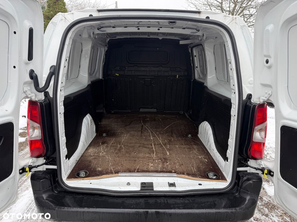 Citroën Berlingo XL Maxi 2022r L2 1.5 Diesel 130PS - 31