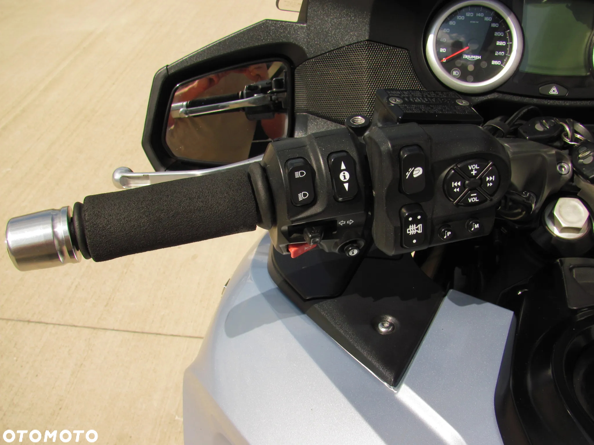 Triumph Trophy - 9